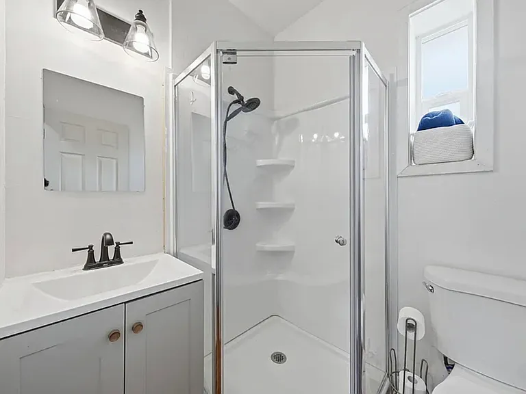 1448 Mistletoe Ln #B — Photo 2