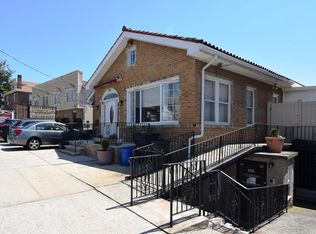 90 McClean Ave, Staten Island, NY 10305