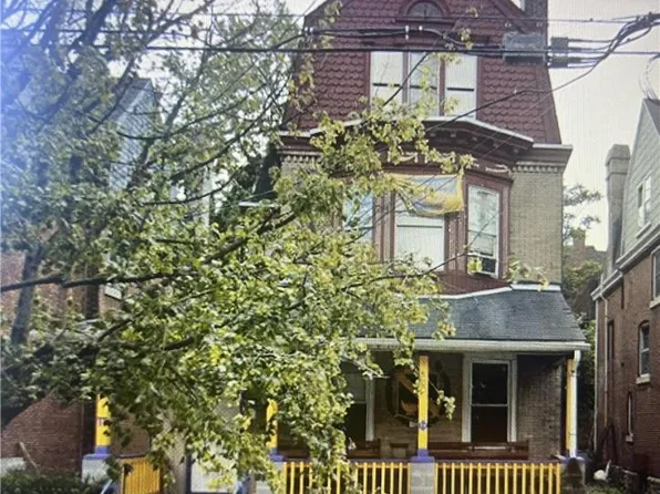 902 S 47th St, Philadelphia, PA 19143