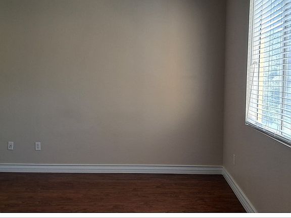 5th image of 270 E Flamingo Rd Unit 227