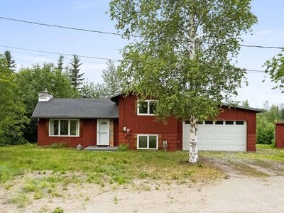 1082 Badger Rd, North Pole, AK, 99705