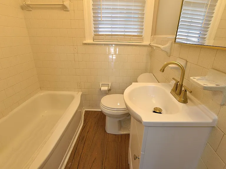 1420 Eastern Ave — Photo 7