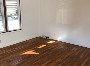 301 N 1st St #B, Wood River, IL