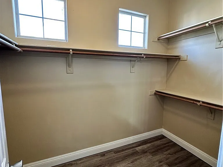 8033 Arcadian Ln — Photo 19