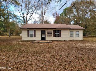 2070 Miller Ln, Chipley, FL 32428