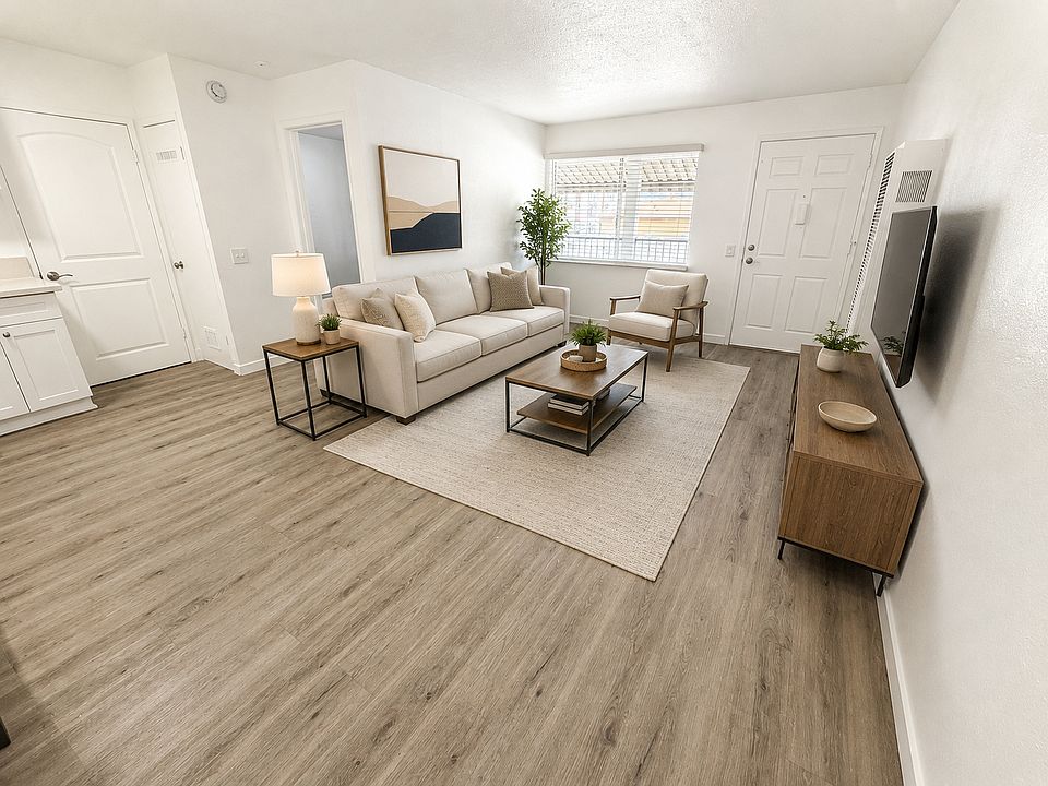 1st image of 833 N Normandie Ave #8AA