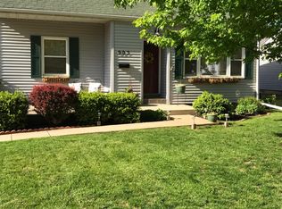 903 W Ridge Rd, Peoria, IL 61614