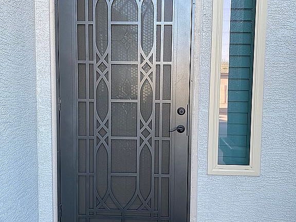 4th image of 2227 W Remington Dr
