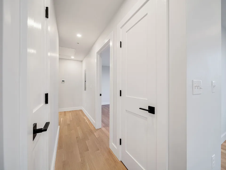 9 Wenham St #3