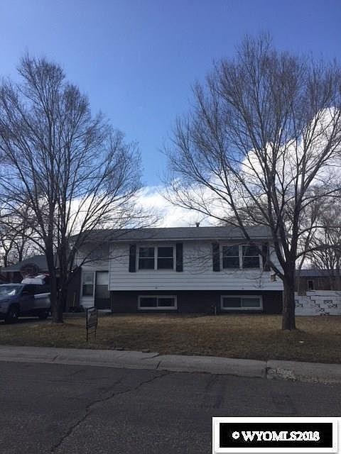 1st image of 375 Aspen St