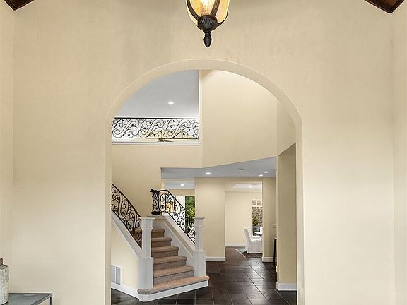 3rd image of 16908 SE Licorice Way