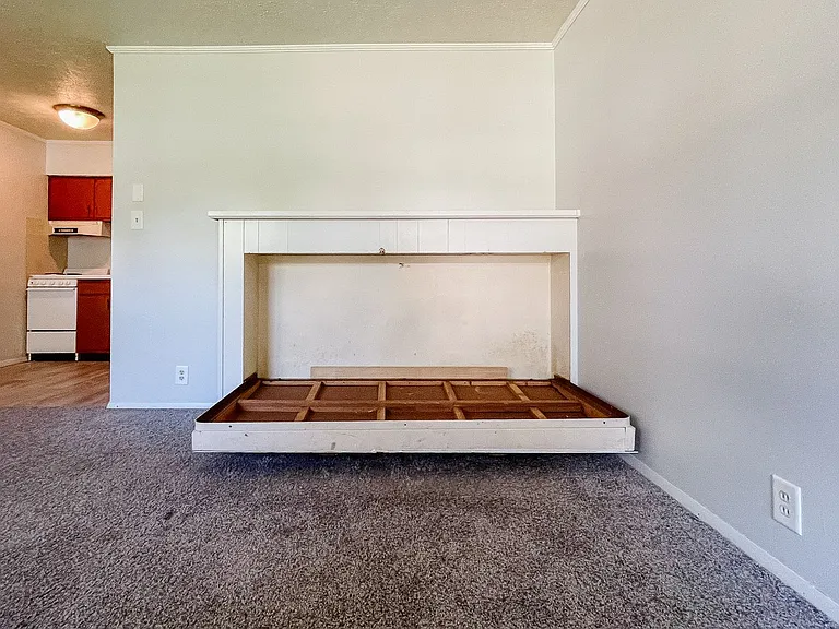2310 N Oakwood Ave #9 — Photo 10