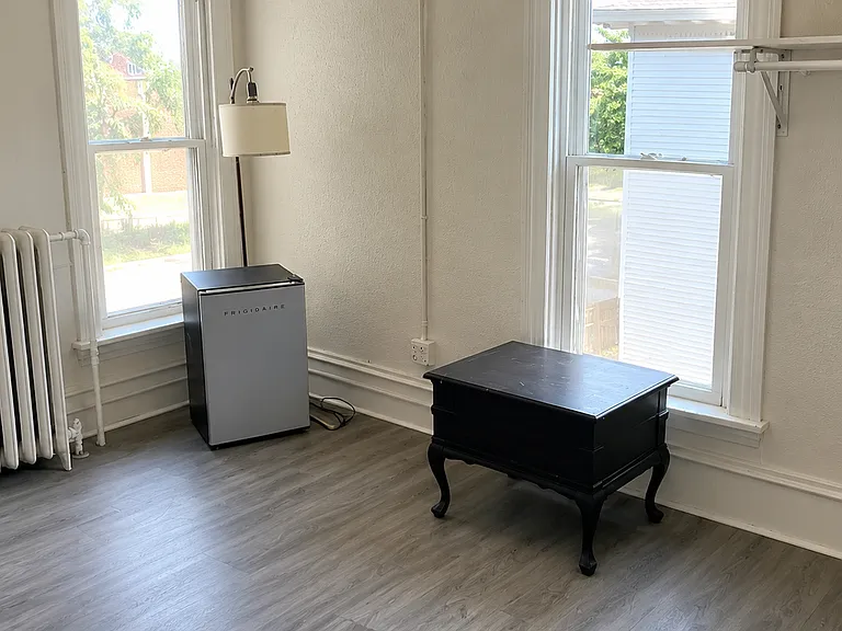 3344 Stevens Ave #6 — Photo 3