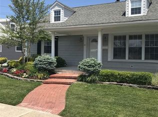 15 N Gladstone Ave, Margate, NJ 08402