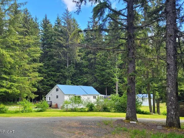 38 Helms Loop Spur, Haines, AK 99827