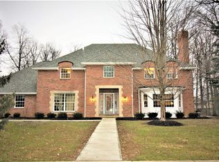 2215 Macon Ct, Westlake, OH 44145