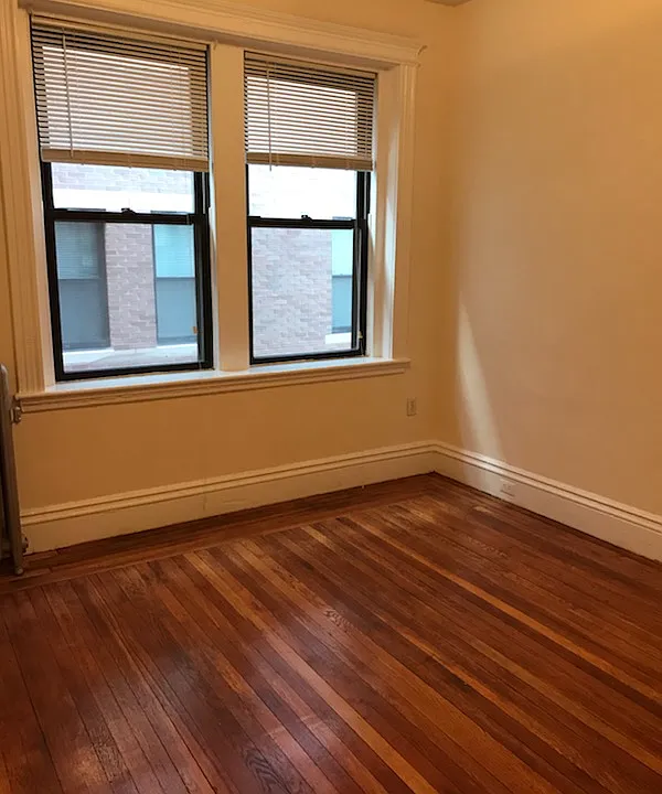 20 Park Dr #7