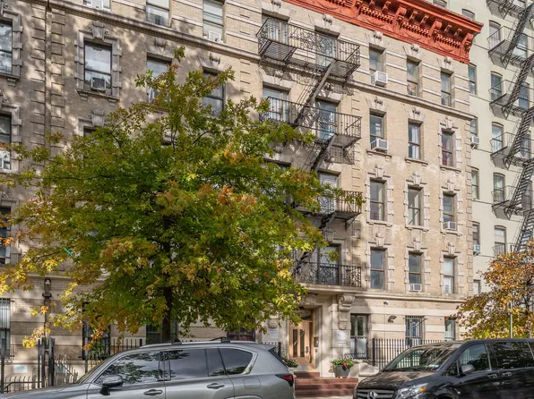 327 Edgecombe Avenue image 7 of 7