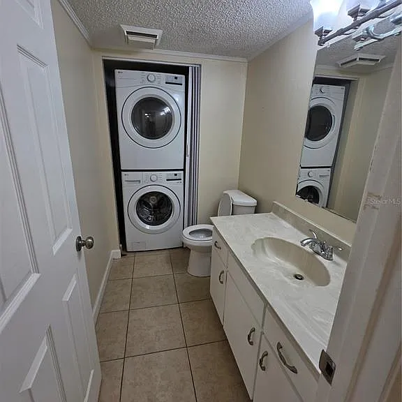 3824 Saxon Dr — Photo 8
