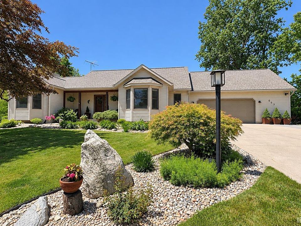 1st image of 603 Redbud Ln