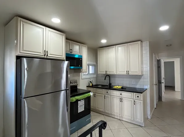 (undisclosed Address), Bronx, NY 10465