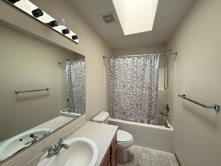 3908 S Holly St — Photo 17