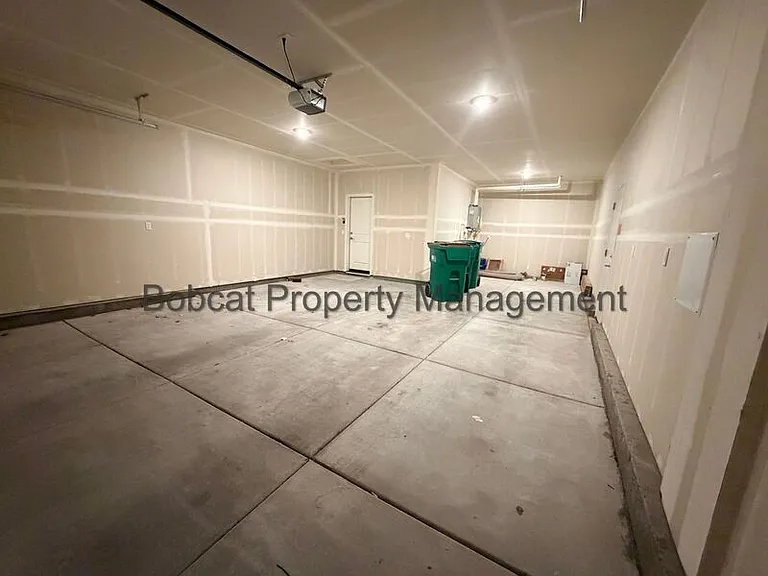 1751 Boundary Peak St — Photo 10