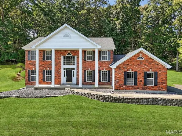 539 McBride Pointe Dr, Ballwin, MO 63011