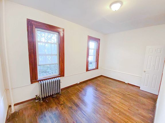 3rd image of 1137 President St #1GR