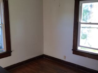 1520 11th St, Charleston, IL 61920