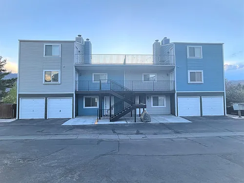 556 Winnie Way Photo 1