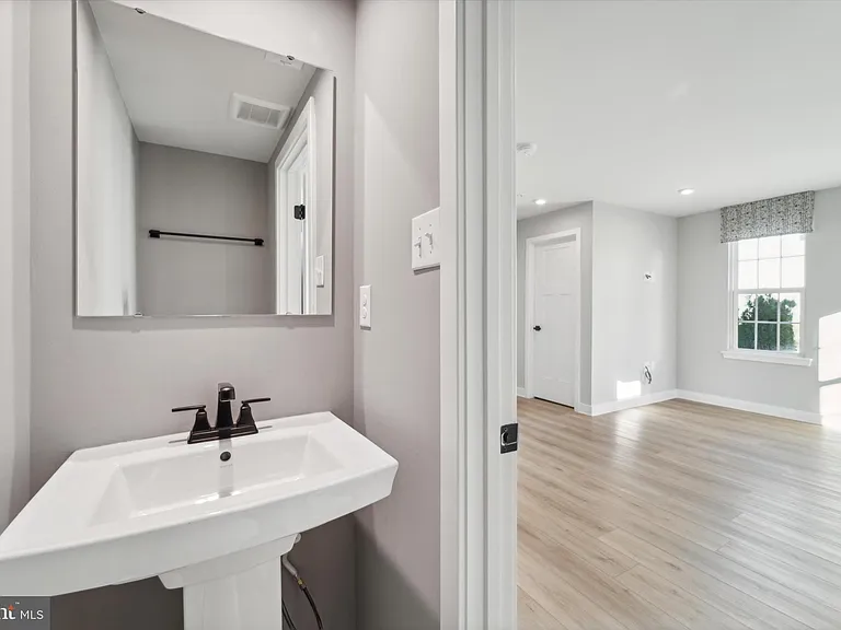 122 Arcadia Way — Photo 5