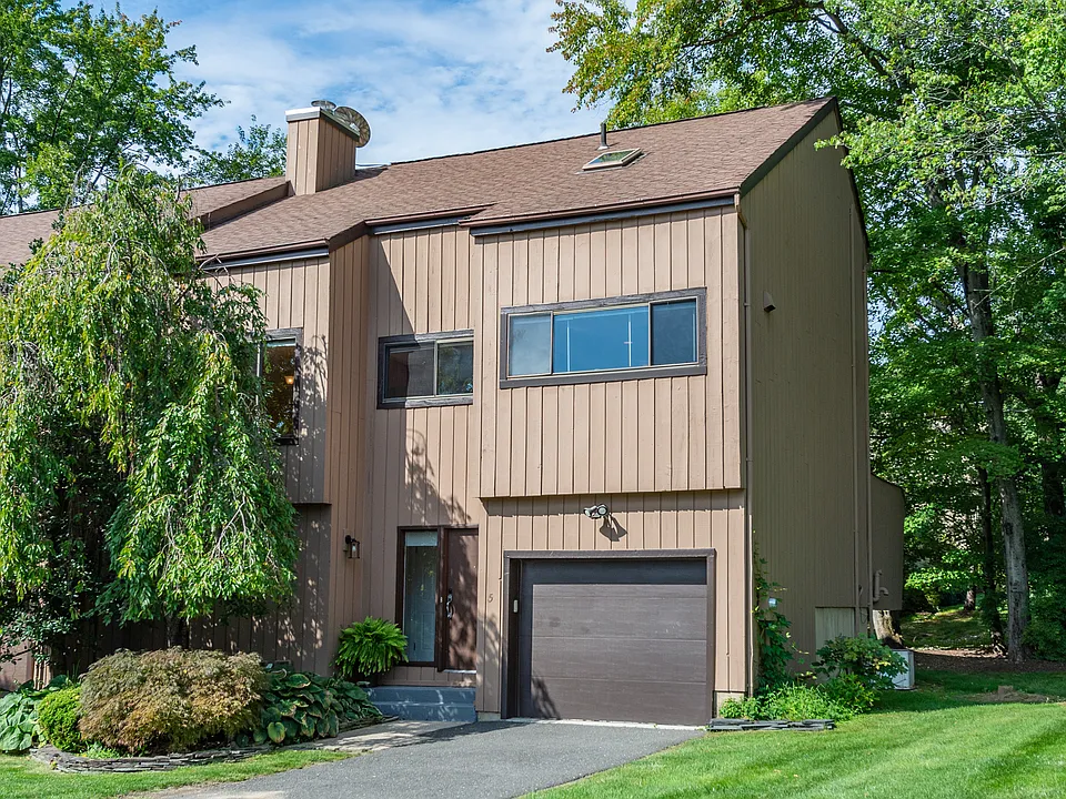 5 Cedar Ln