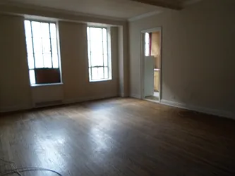 Sold by Manhattan Network Inc.