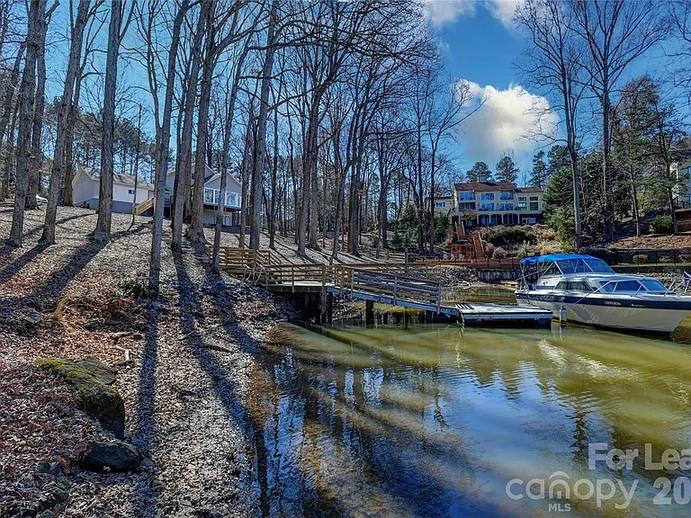 280 Lakeview Shores Loop — Photo 36