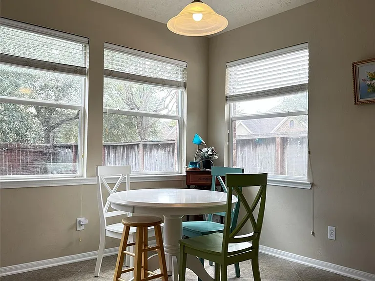6106 Brookmall Dr — Photo 31