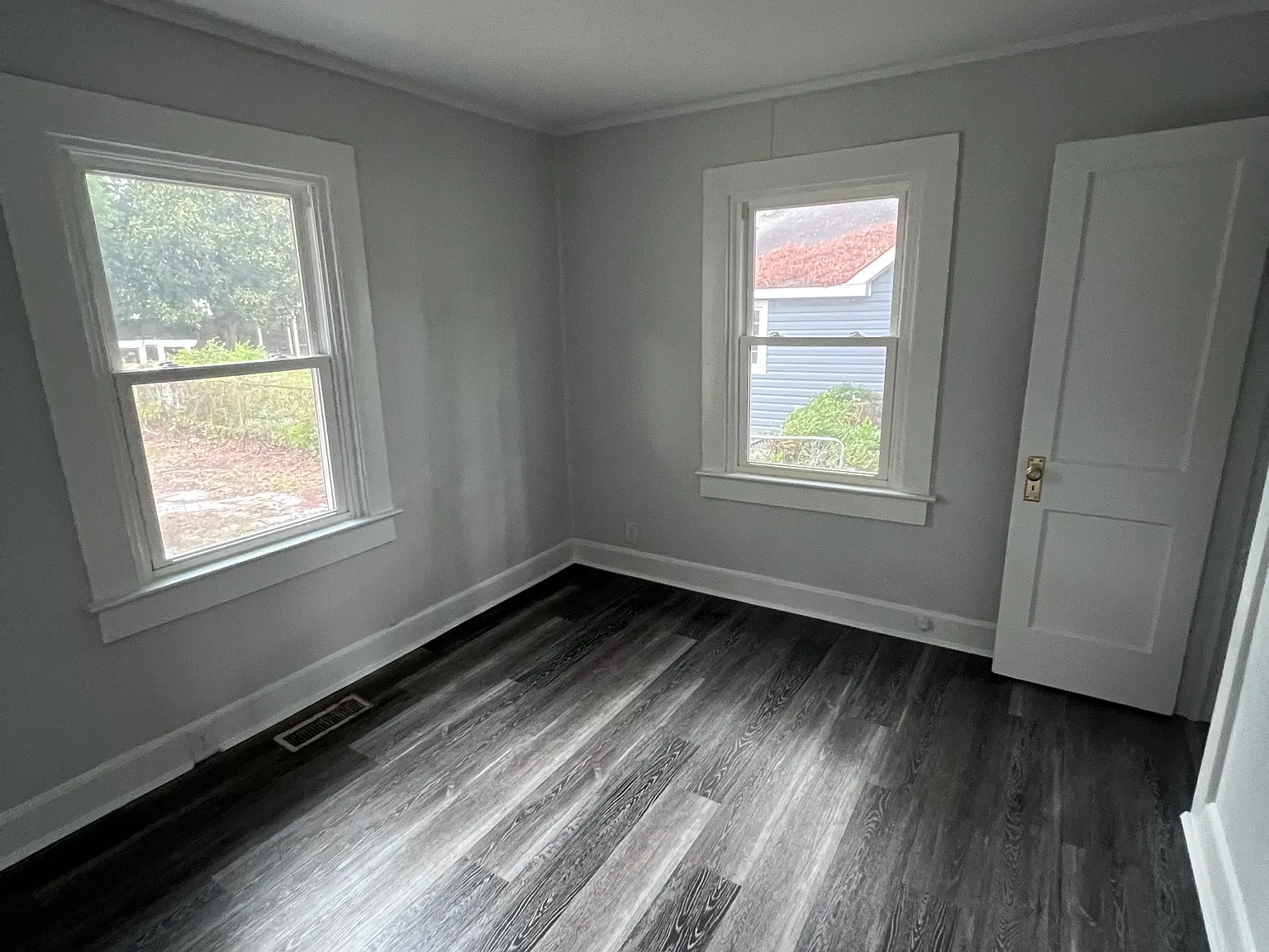 3 bed, 1131 sqft, $2,000 — Photo 3