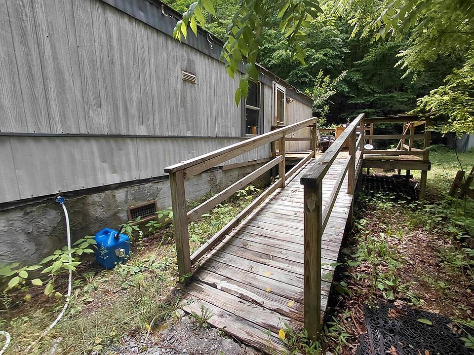 1st image of 220 Mountain Spring Rd