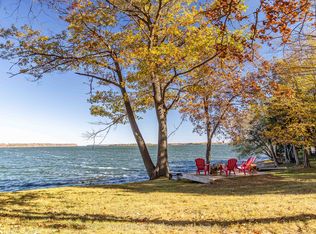 11858 Loyalist Pkwy, Prince Edward County, ON K0K 2T0