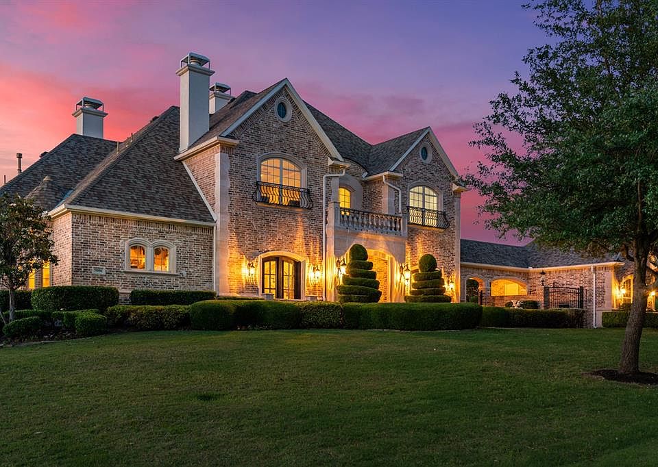 1st image of 5806 N Woodcreek Cir