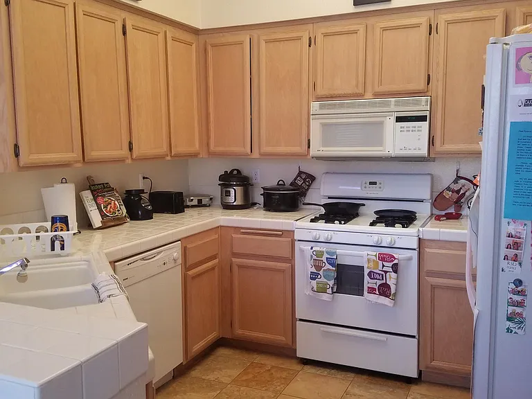 Kitchen - with lots of storage!