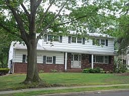 2nd image of 35 Herfort Rd