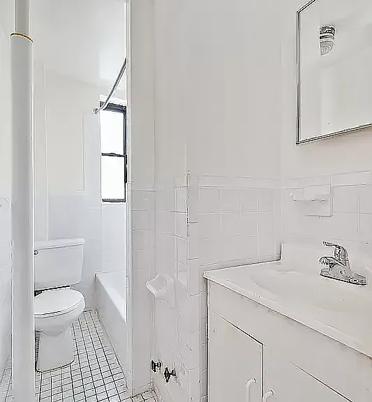 328 E 14th St #15 — Photo 6