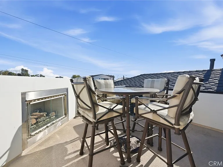 426 1/2 Narcissus Ave #1/2 — Photo 22