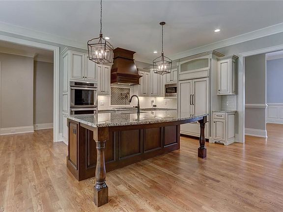 2nd image of 7513 Shadow Creek Dr