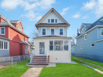 10421 189th Street, Jamaica, NY, 11412