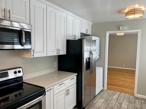 4th image of 2971 Van Sansul Ave APT 3