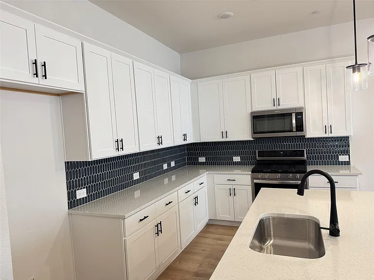 1232 Eureka Springs St — Photo 16