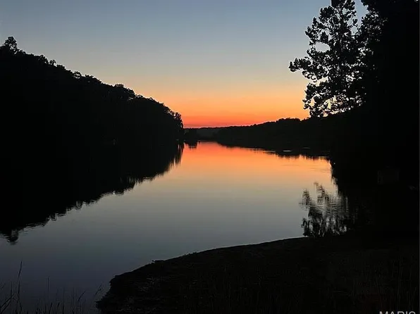 8 Woodland Lakes, Sullivan, MO 63080