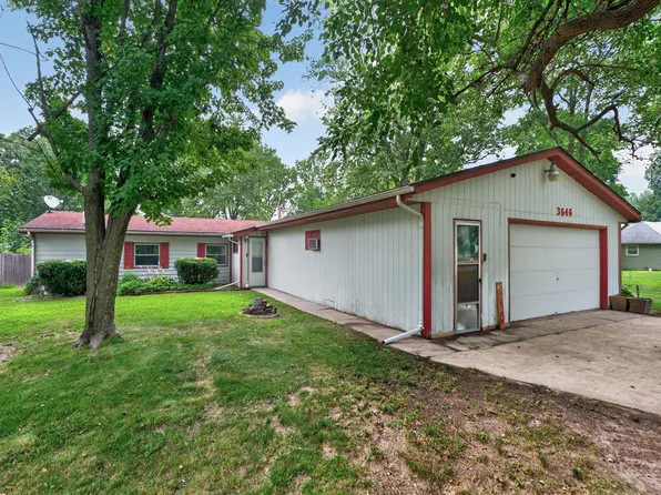 3646 Algonquin Blvd, Rockford, IL 61102